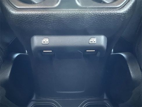 Used 2020 Jeep Gladiator Sport w/ Quick Order Package 24S image 17