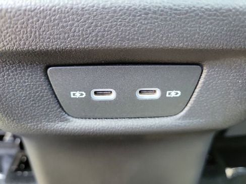 New 2026 Volkswagen Tiguan SE FWD image 14