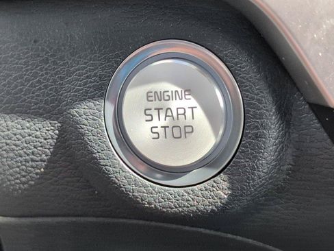 Used 2025 Kia Telluride S FWD image 28