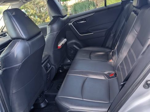 Used 2019 Toyota RAV4 XLE Premium AWD/4WD image 15