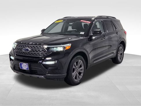 Used 2023 Ford Explorer XLT w/ Equipment Group 202A image 14
