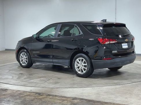 Used 2022 Chevrolet Equinox LS FWD image 6