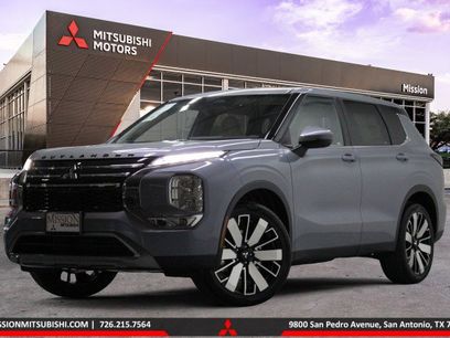 New 2025 Mitsubishi Outlander SE