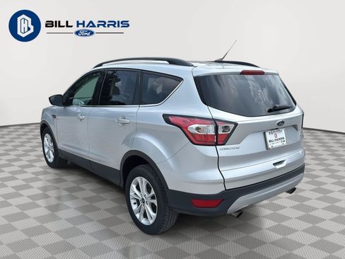 Used 2018 Ford Escape SE FWD image 7