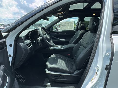 New 2026 INFINITI QX60 Autograph w/ Dark Cargo Package image 8