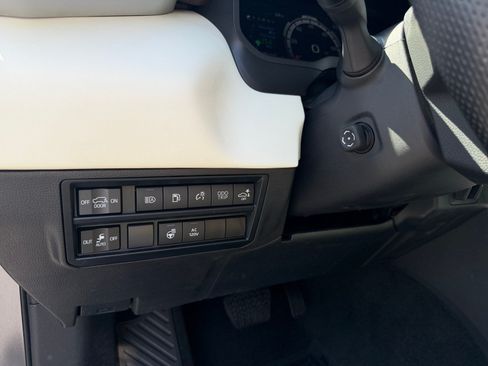 Used 2024 Toyota Sequoia Capstone AWD/4WD image 11