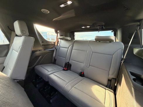 Used 2025 Chevrolet Tahoe LT image 11