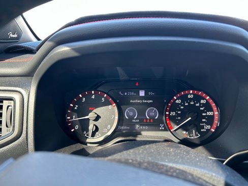 Used 2023 Nissan Titan PRO-4X w/ Pro-4x Convenience Package AWD/4WD image 20