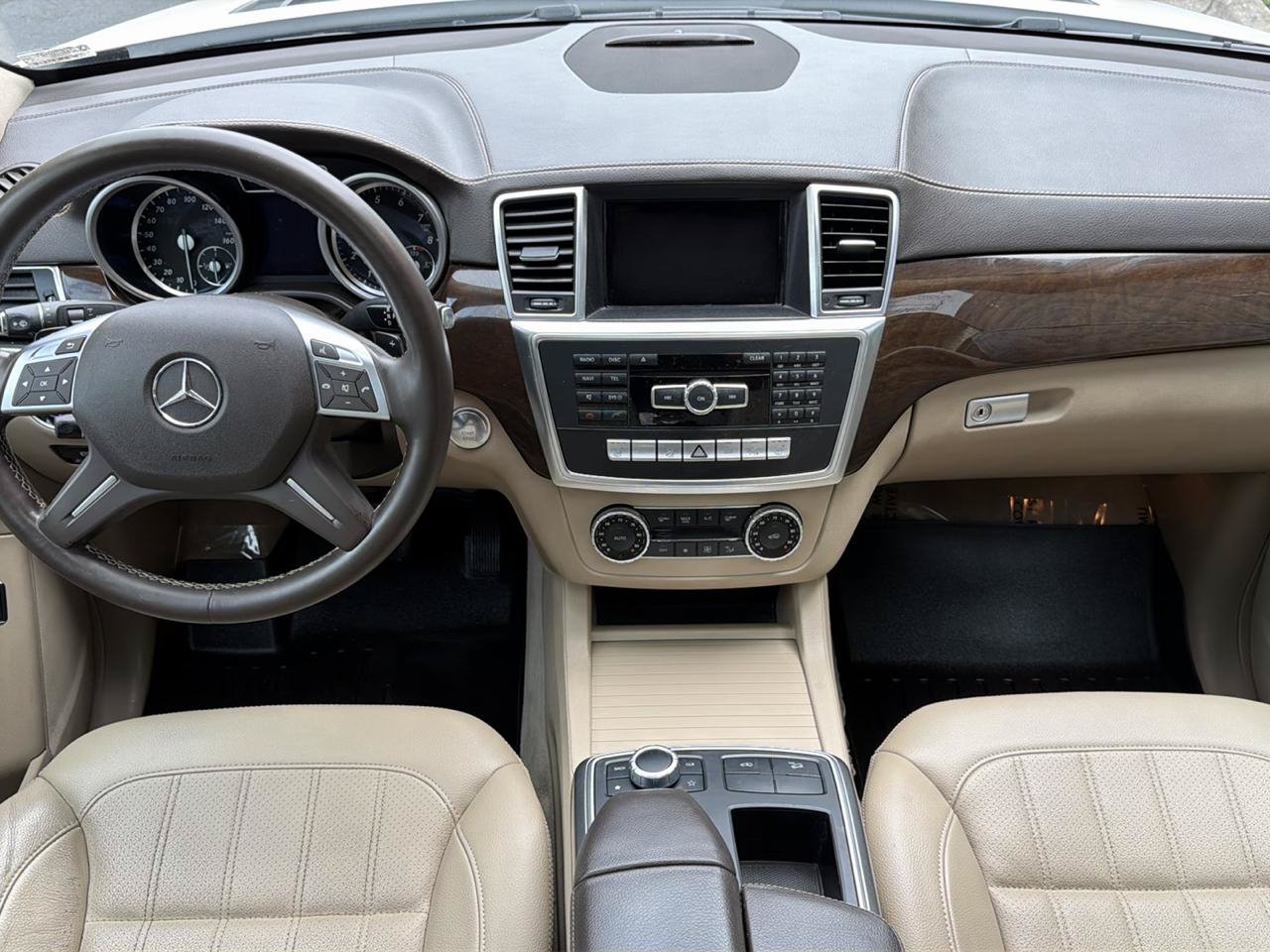 Used 2015 Mercedes-Benz GL 450 4MATIC image 28