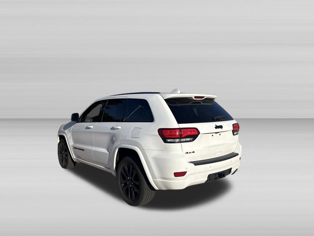 Used 2021 Jeep Grand Cherokee Laredo X AWD/4WD image 6