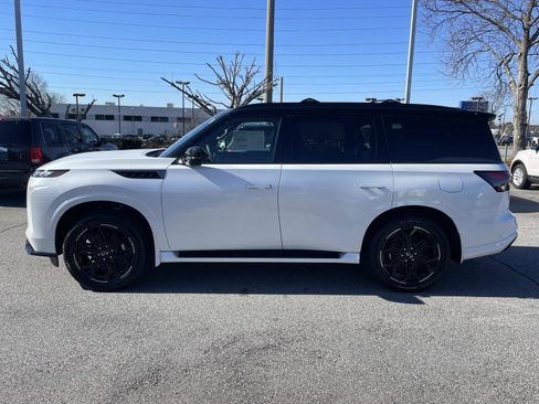 New 2026 INFINITI QX80 4WD image 2