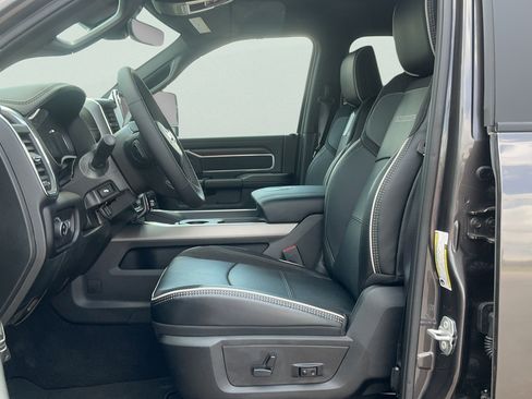 New 2026 RAM 2500 Laramie AWD/4WD image 19