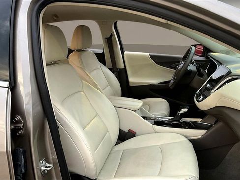 Used 2024 Chevrolet Malibu LT image 27