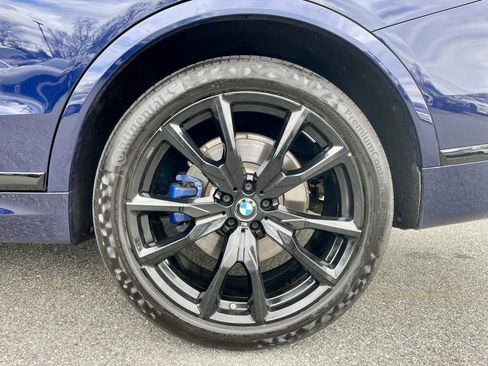 Used 2024 BMW X7 xDrive40i w/ M Sport Package image 10