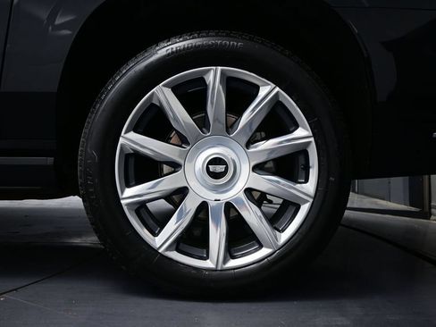 Used 2024 Cadillac Escalade ESV Premium Luxury Platinum AWD/4WD image 40