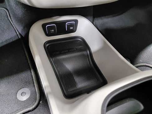 Certified 2021 Chrysler Pacifica Touring-L image 36