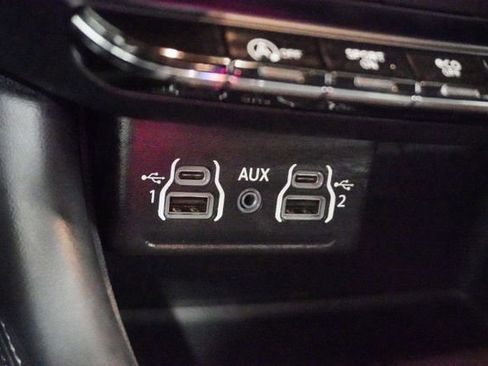 Used 2024 Dodge Durango SXT w/ 3rd Row Seating Group AWD/4WD image 27