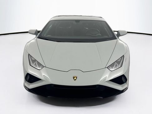 Used 2022 Lamborghini Huracan EVO RWD image 2