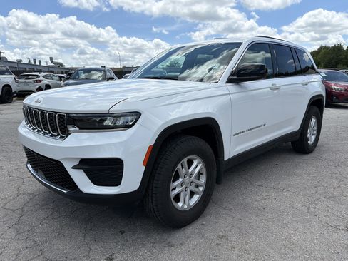 Used 2024 Jeep Grand Cherokee Laredo w/ MOPAR Finishing Package RWD image 7