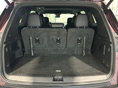 Used 2026 GMC Acadia Elevation w/ Elevation Premium Package AWD/4WD image 30