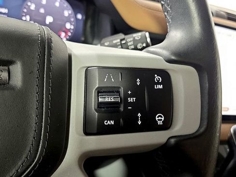 Used 2023 Land Rover Defender 130 SE image 23