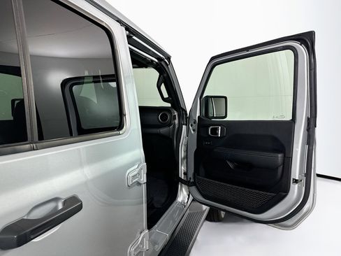 Used 2023 Jeep Wrangler Sahara w/ Cold Weather Group image 30