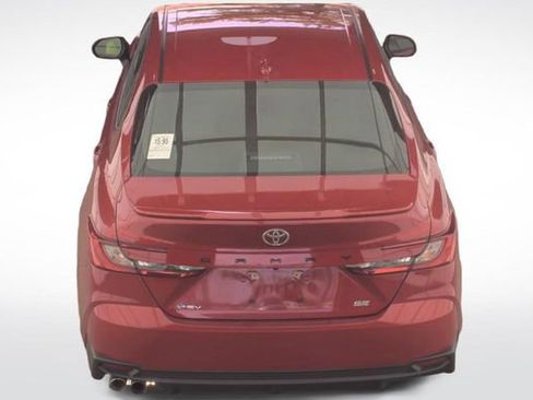 Used 2025 Toyota Camry SE w/ Convenience Package FWD image 10