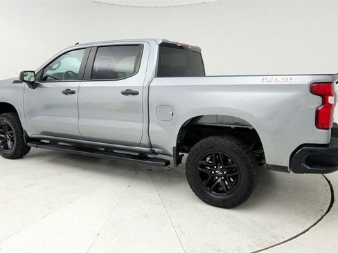Used 2024 Chevrolet Silverado 1500 Custom Trail Boss w/ LPO, Dark Essentials Package image 6