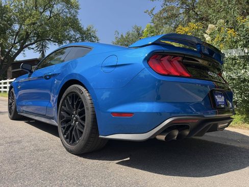 Used 2019 Ford Mustang GT Premium w/ GT Performance Package RWD image 14
