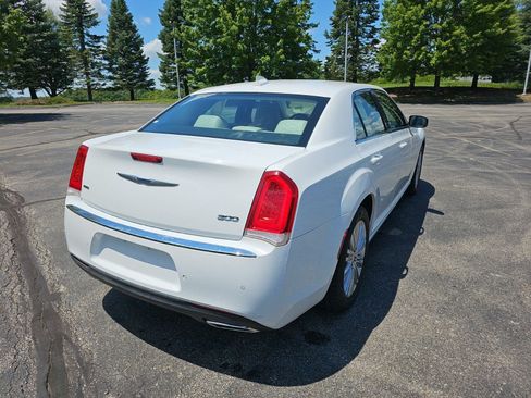 Used 2021 Chrysler 300 Touring L AWD/4WD image 6