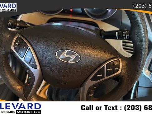 Used 2013 Hyundai Elantra GLS w/ Preferred Pkg FWD image 18
