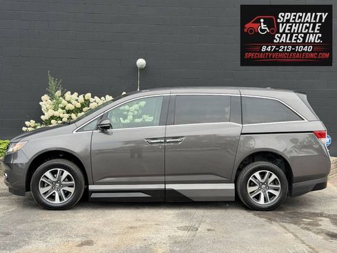 Used 2014 Honda Odyssey Touring Elite image 6