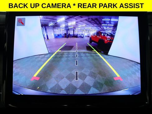 Used 2023 Jeep Grand Cherokee Limited w/ Black Appearance Package AWD/4WD image 10