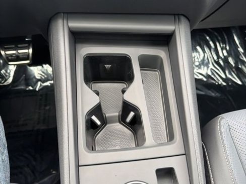 New 2026 Volkswagen Tiguan SE R-Line image 12