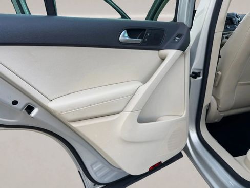 Used 2013 Volkswagen Tiguan SE image 13