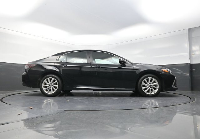 Used 2023 Toyota Camry LE AWD/4WD image 38