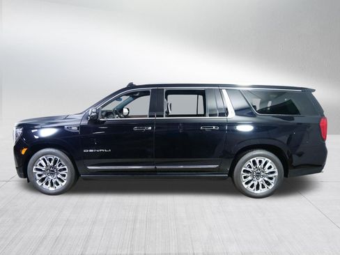 Used 2024 GMC Yukon XL Denali Ultimate image 4