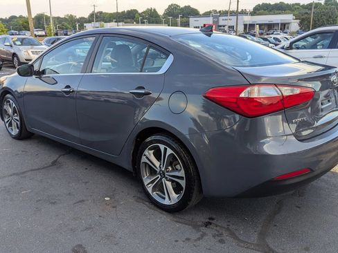 Used 2016 Kia Forte EX w/ EX Premium Package FWD image 5