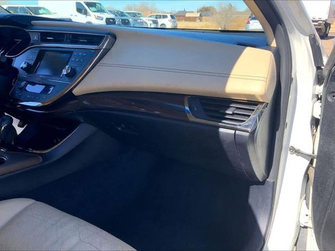 Used 2013 Toyota Avalon Limited image 19