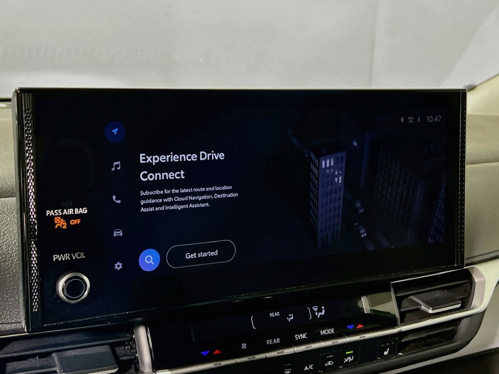 Certified 2025 Toyota Sienna XLE FWD image 13