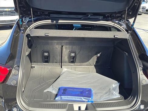 New 2026 Chevrolet Trax RS w/ Sunroof Package image 16