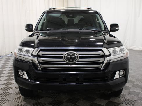 Used 2018 Toyota Land Cruiser AWD/4WD image 34