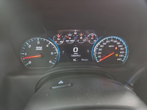 Used 2017 GMC Yukon Denali w/ Open Road Package AWD/4WD image 39