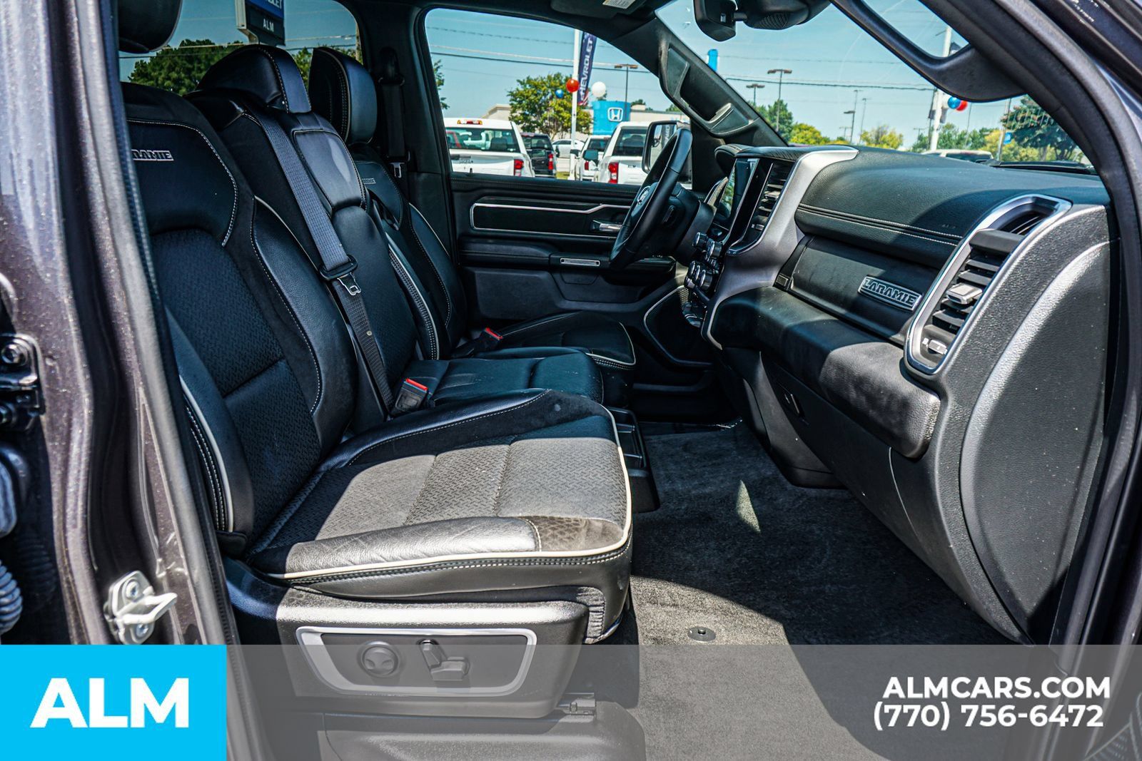 Used 2024 RAM 1500 Laramie AWD/4WD image 23