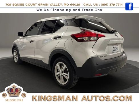Used 2020 Nissan Kicks S FWD image 9