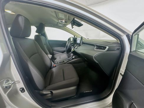 Used 2024 Toyota Corolla LE FWD image 29
