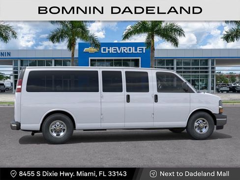 New 2026 Chevrolet Express 3500 LT w/ LT Preferred Equipment Group RWD image 6
