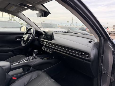 Used 2023 Honda HR-V EX-L image 32