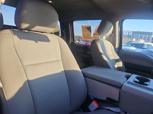 Used 2019 Ford F150 XLT w/ Trailer Tow Package image 32