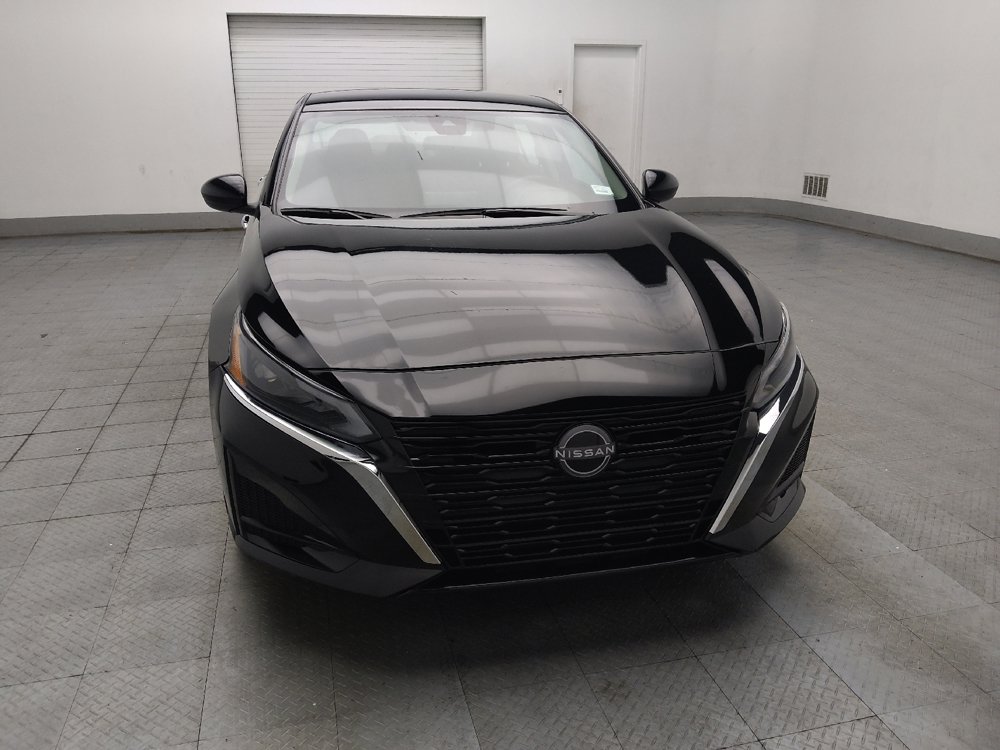 Used 2025 Nissan Altima 2.5 SV AWD/4WD image 14